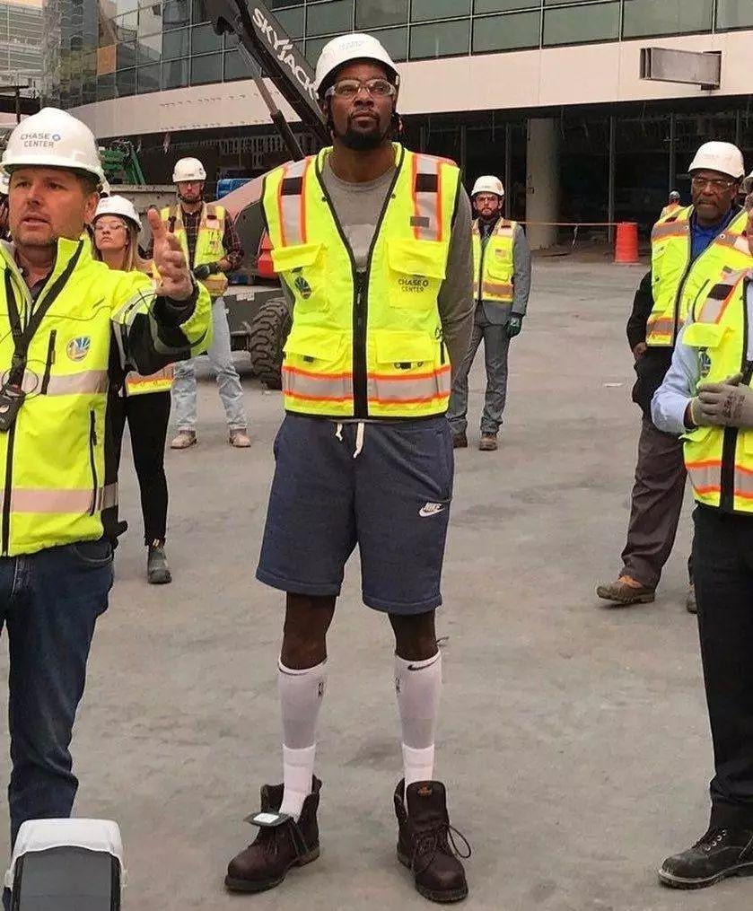 依旧延续拉 依旧延续拉